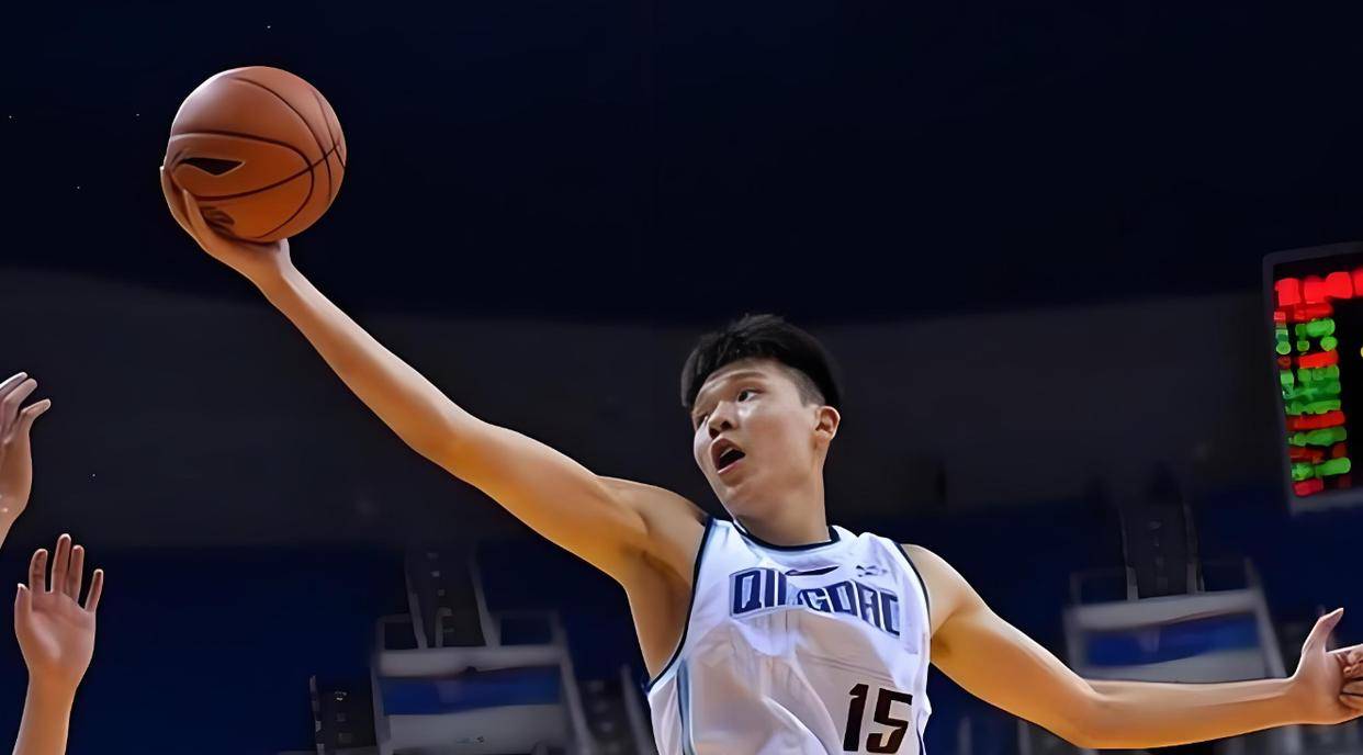 包含去年新秀二阵中锋今日面对杨瀚森11投仅1中的词条