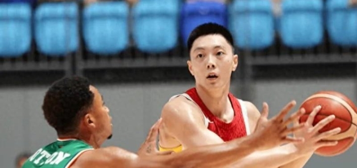 胡明轩三分绝杀中国男篮险胜尤文图特的简单介绍