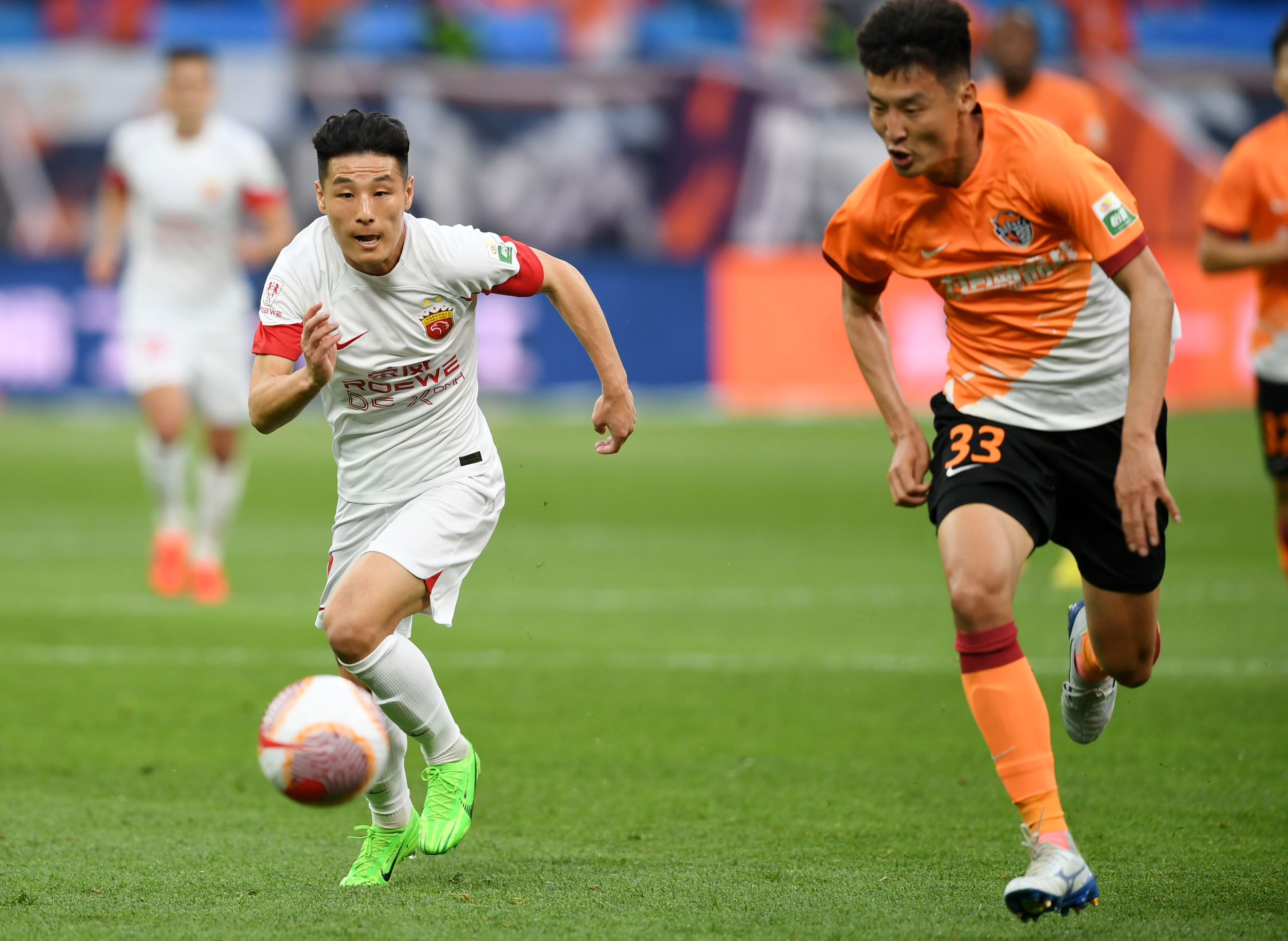 关于中超中甲赛果：上海申花3-1北京国安，深圳新鹏城4-0胜青岛海牛的信息